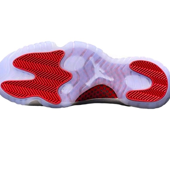 🍒Air Jordan Cherry 11🍒 - Picture 4 of 7